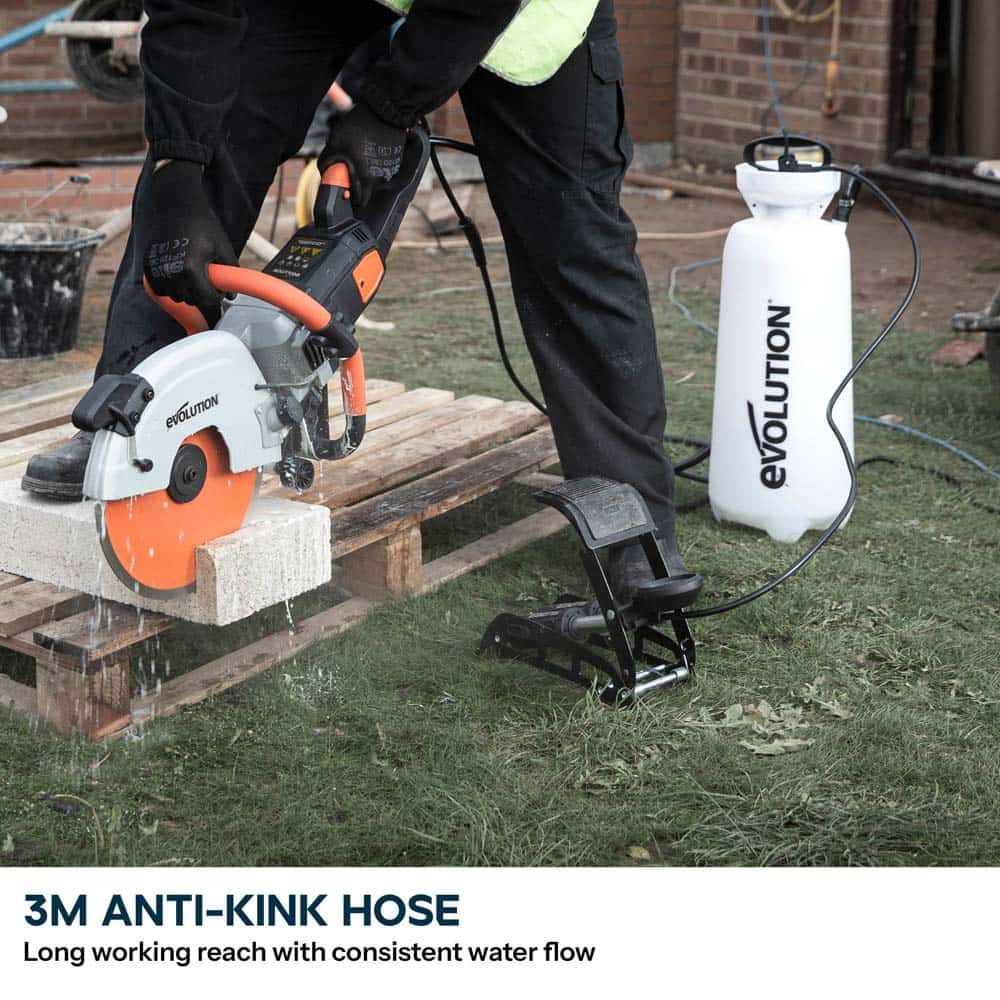 Evolution 15L Pressurised Water Tank with Foot Pump and 3m Hose for Dust Suppression